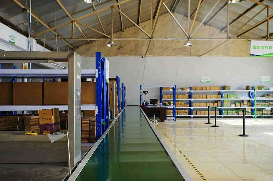 milan米兰AGV无人叉车运行效率高、准确性高